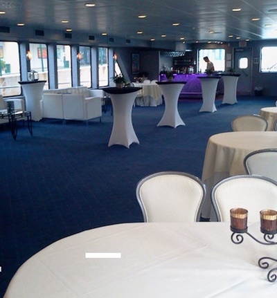 NYC motor yacht Cloud 9 IV white dining